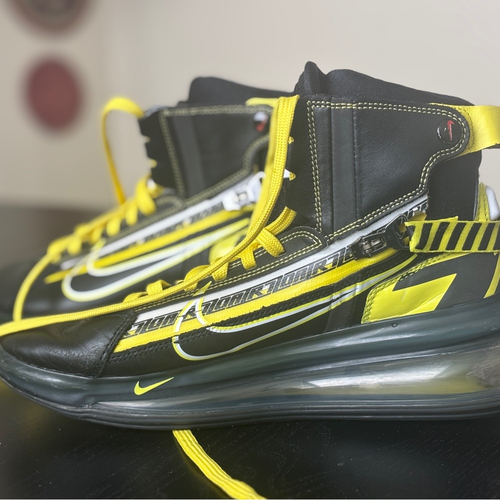 Men’s Nike Air Max 720 Saturn All Star 6.5